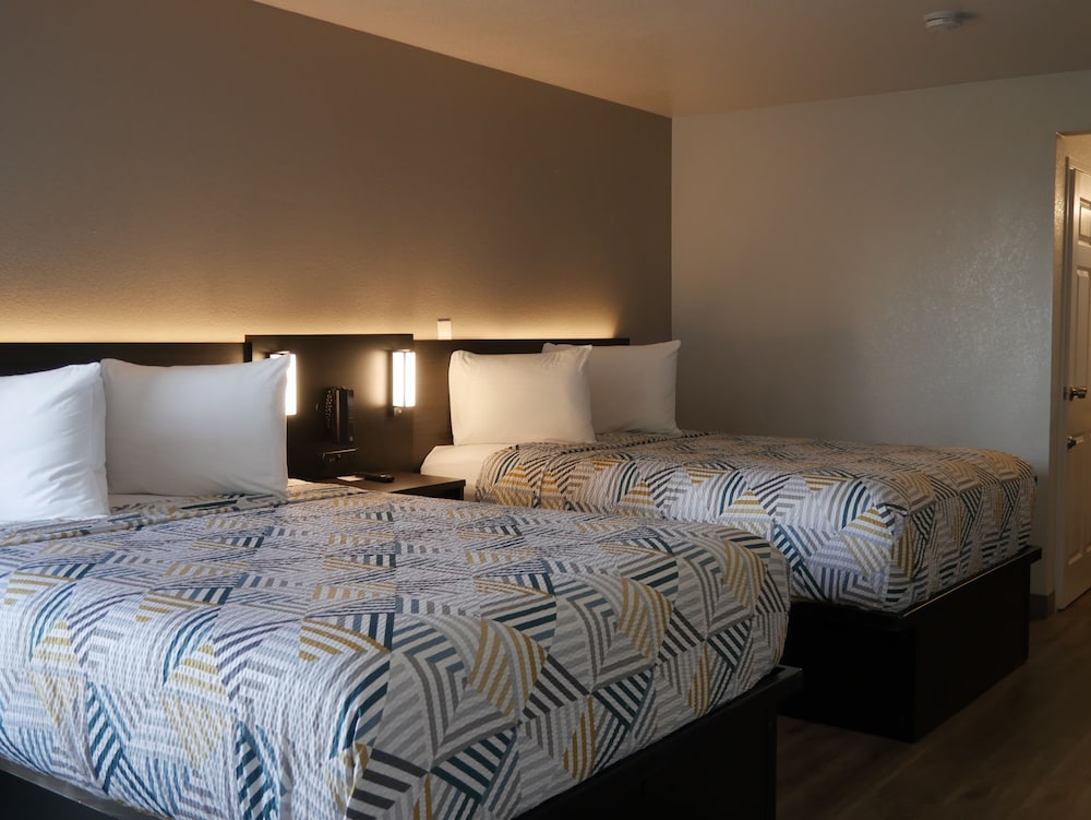 Standard Room, 2 Double Beds, Accessible, Non Smoking