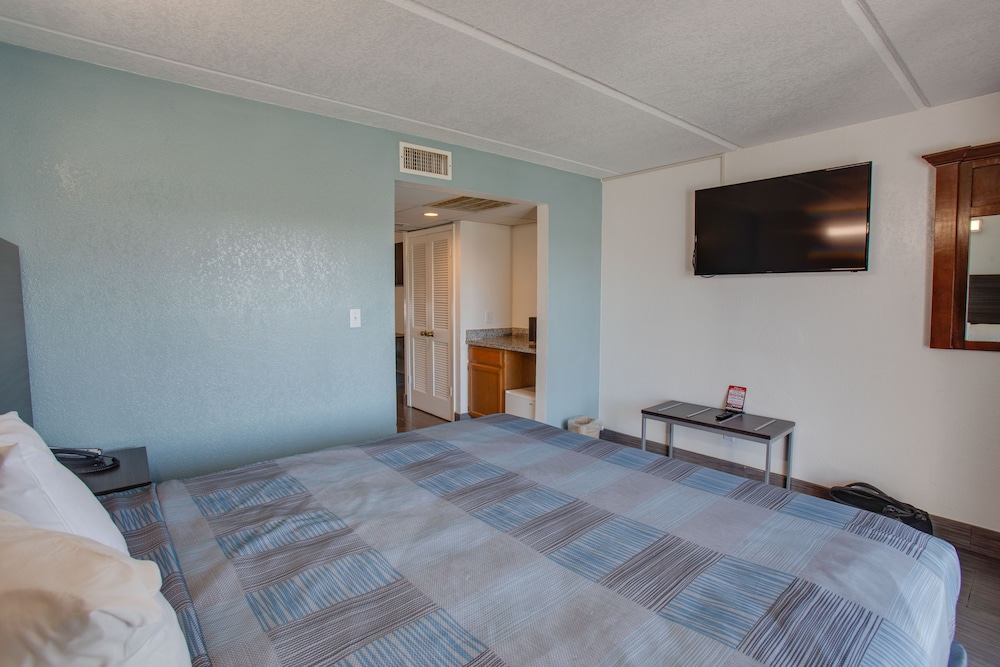 1 King Suite, Sofabed, Balcony, Bay View