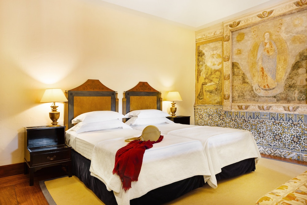 Suite - Photo 18