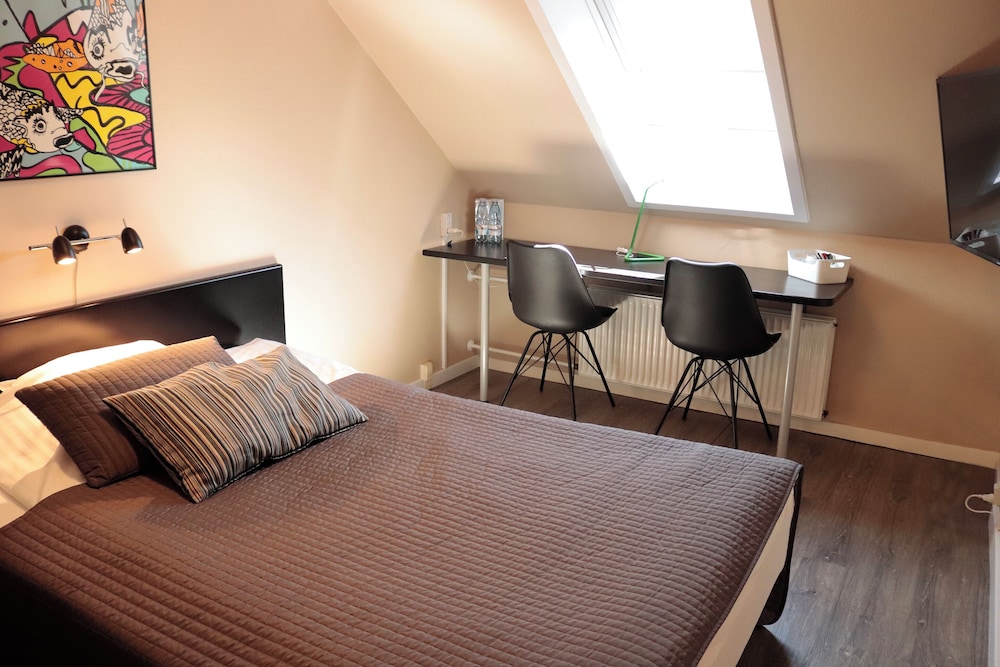 Economy Double Room photo 1