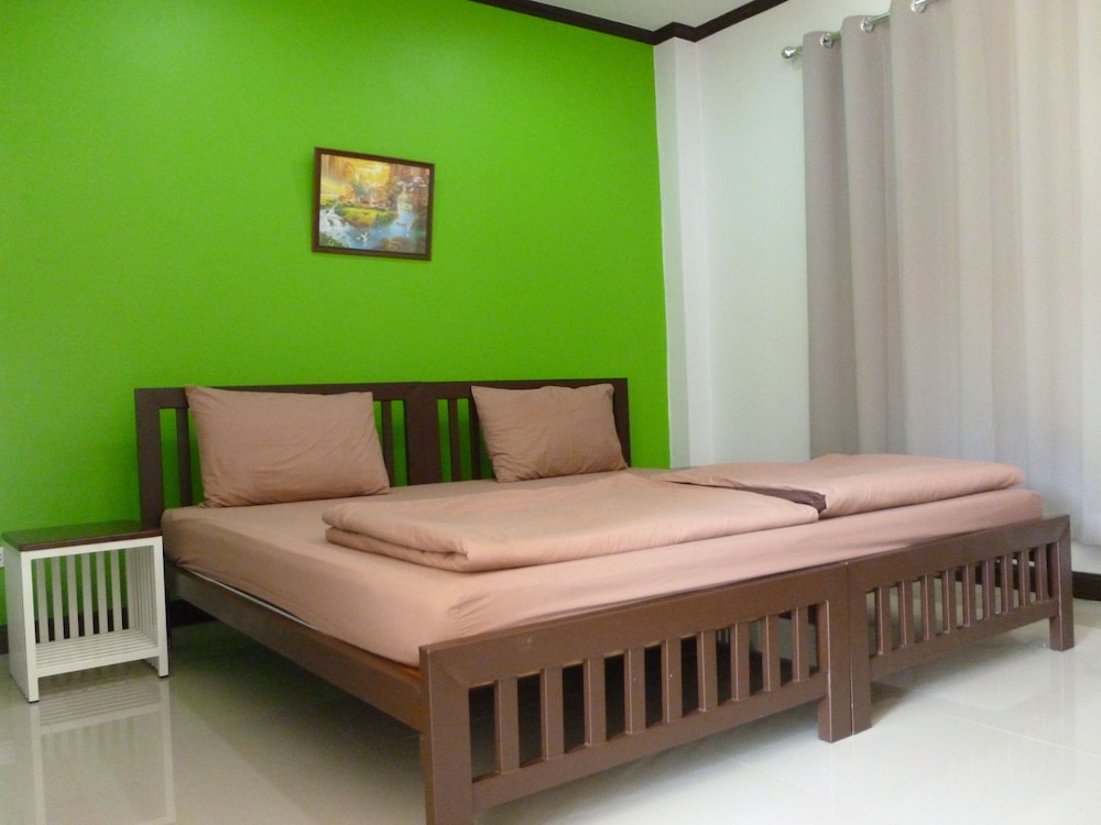 Deluxe Room, 1 King Bed, Non Smoking, Ensuite