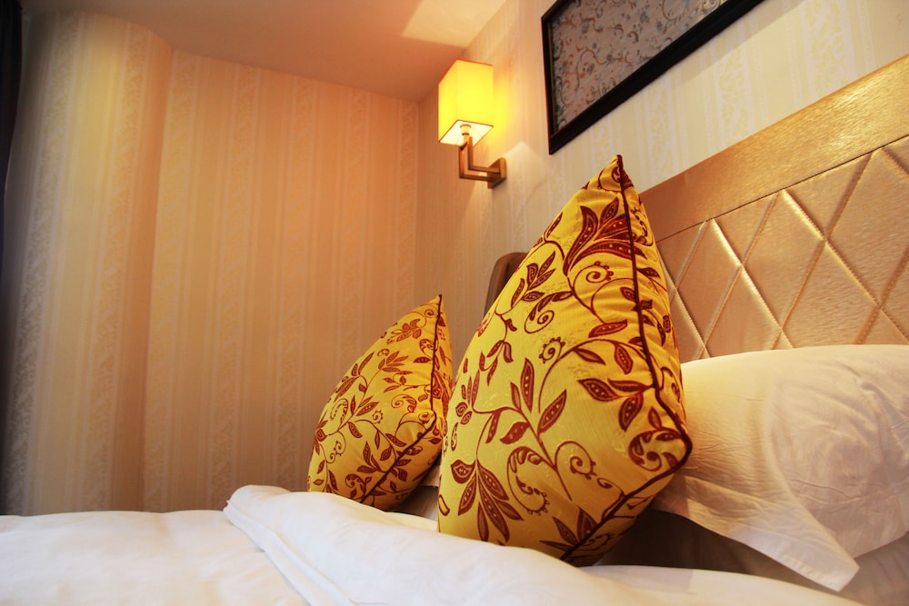 Deluxe Double Room photo 2