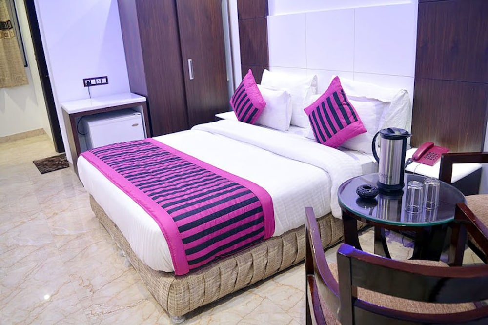 Executive Room - Photo 9