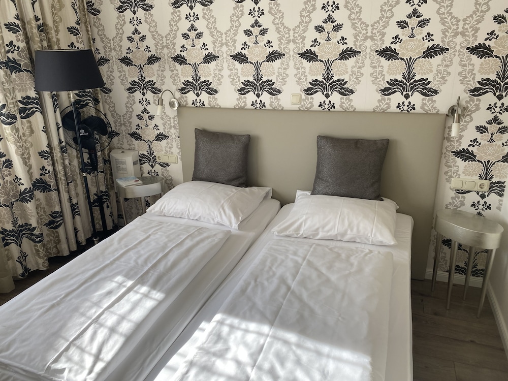Superior Double Room - Photo 10