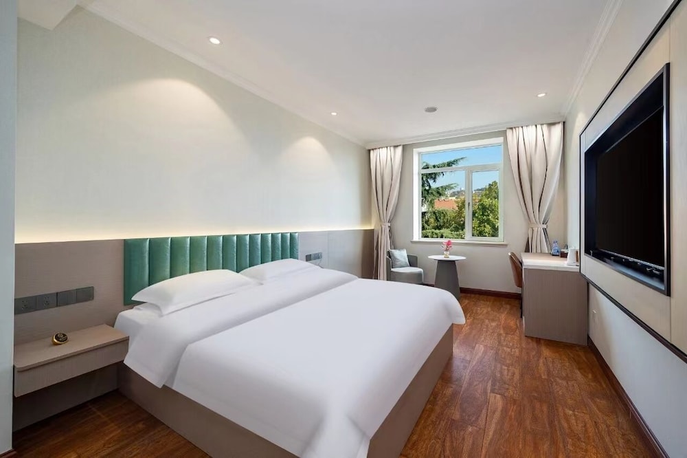 Standard Double Room, Pets Allowed, Courtyard View