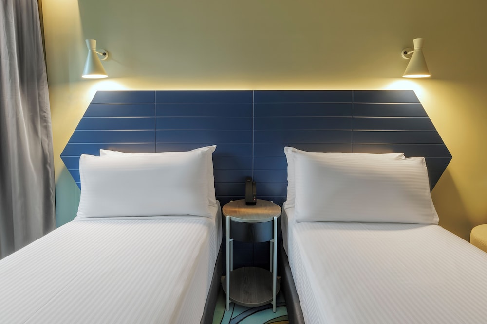 ADGE Twin Room photo 3