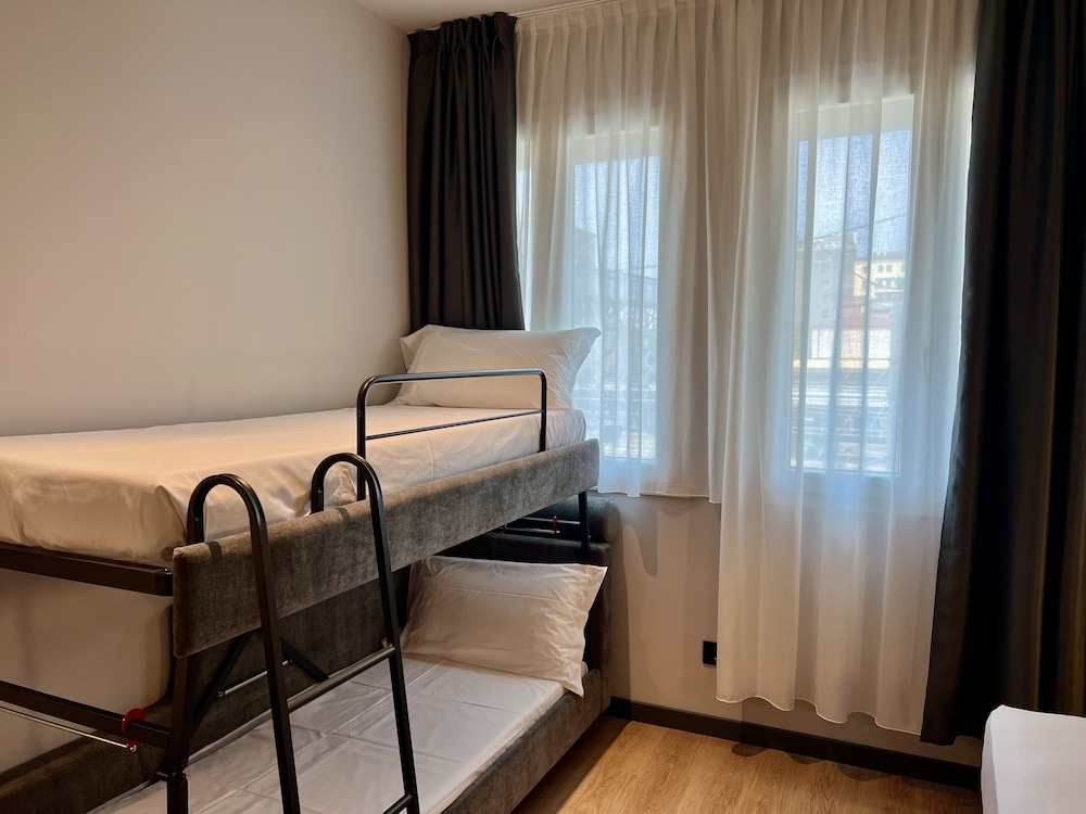 Classic Quadruple Room - Photo 3