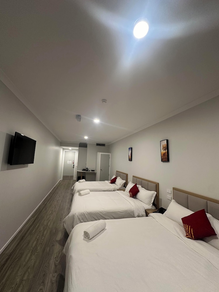 Grand Triple Room - Photo 6