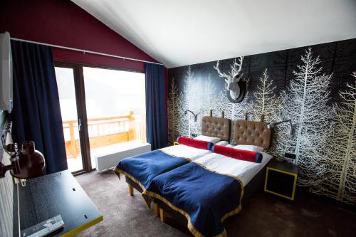 Large Double Room with Balcony and mountain view photo 2