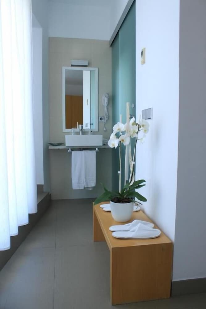 Deluxe Double Room, Ocean View photo 2