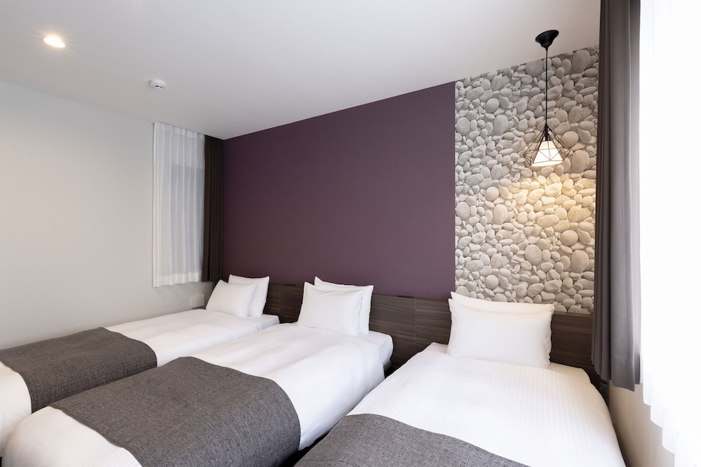 Superior Twin Room with Extra Bed - Photo 2