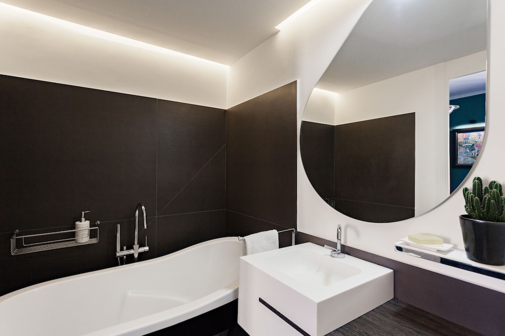 Deluxe Double Room, City View (3) photo 2