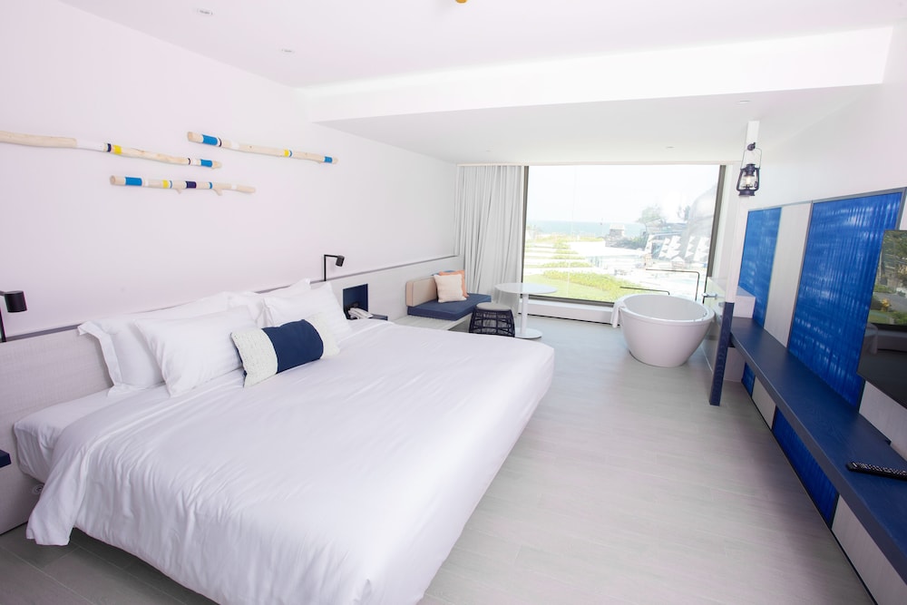 Sky Pool Suite 2 Bedrooms - Photo 6