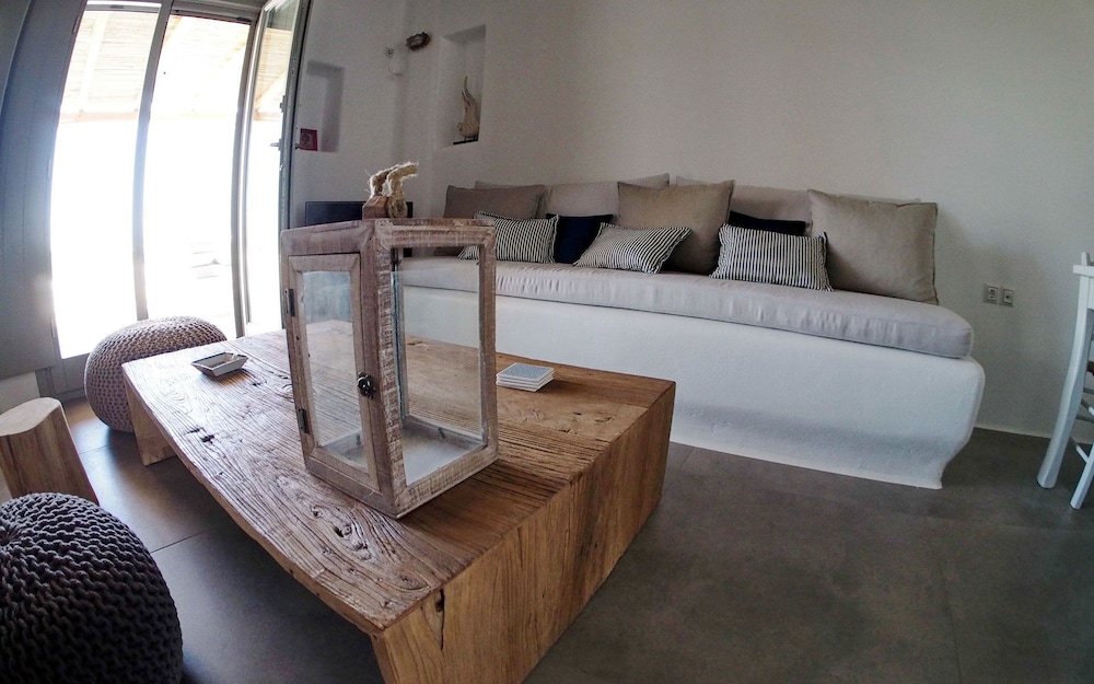 Deluxe House, 2 Bedrooms, Sea View