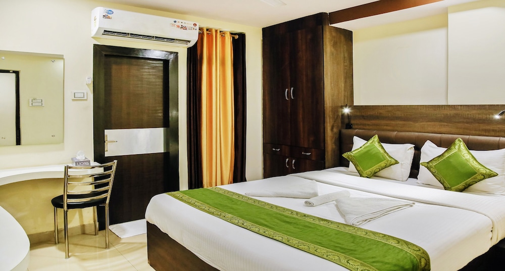 Standard Room, 1 King Bed