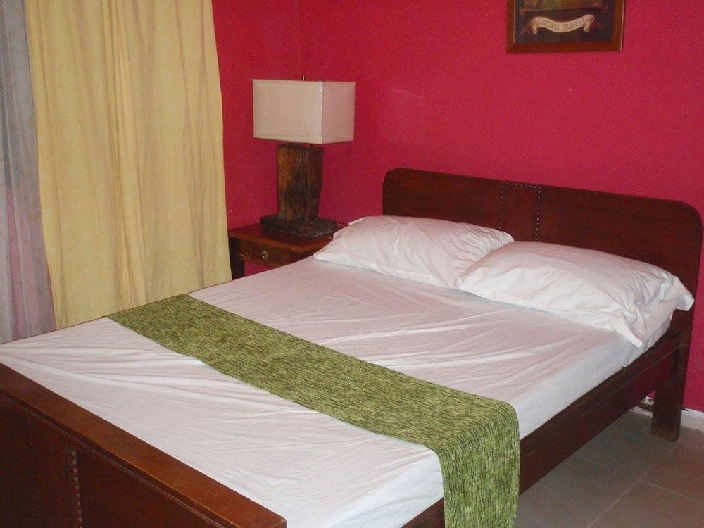 Main Suite 1