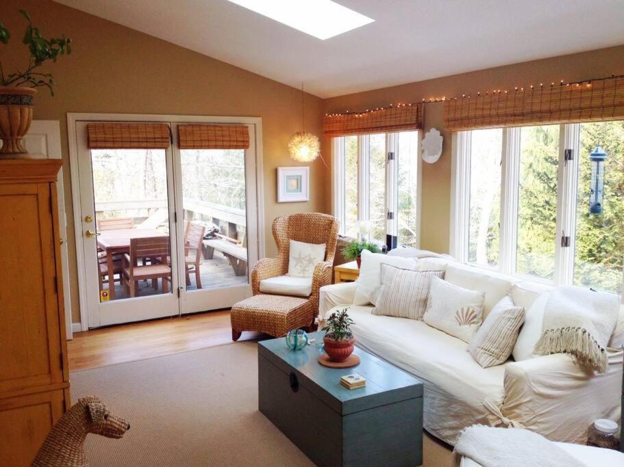 Three-Bedroom Home photo 3