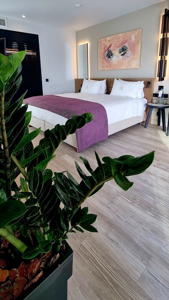 Suite (Penthouse)
