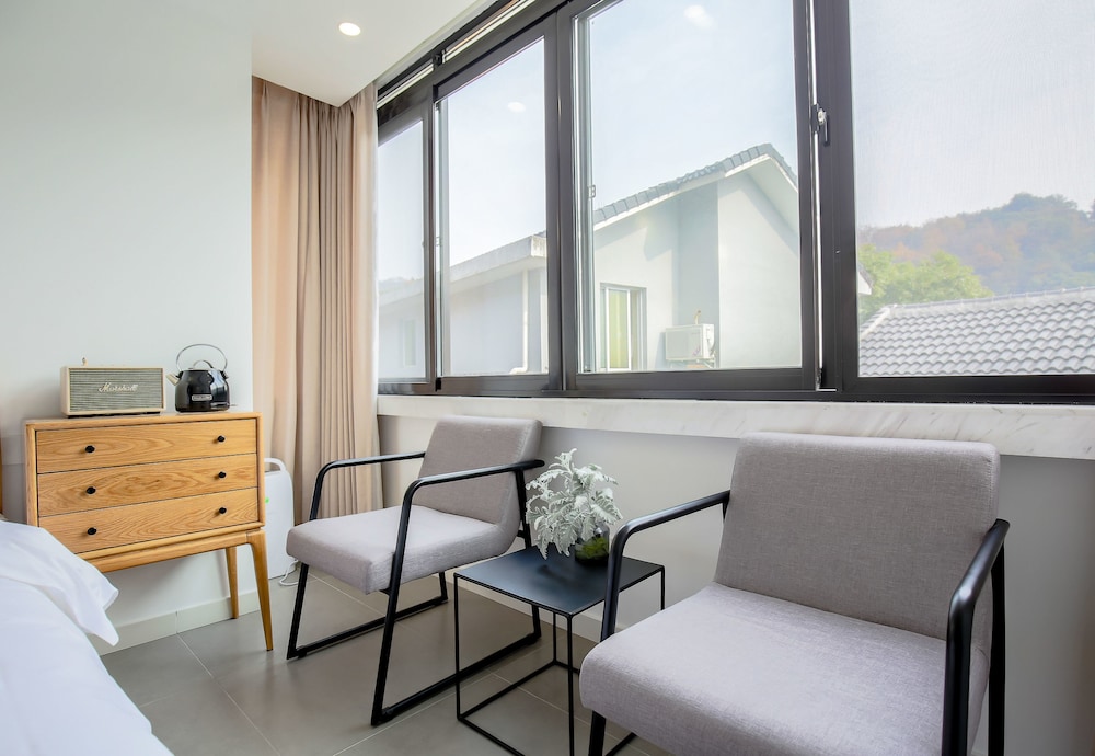 Twin Room with Mountain View photo 2