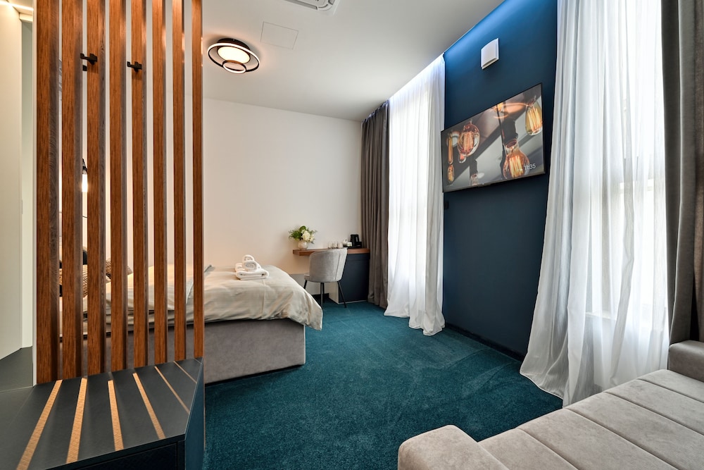 Comfort Room 004