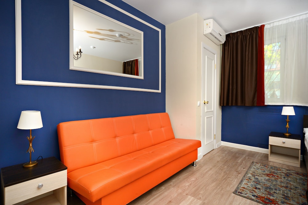 Family Room, City View