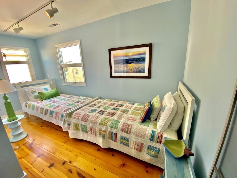 Cottage, Multiple Beds, Balcony, City View photo 3