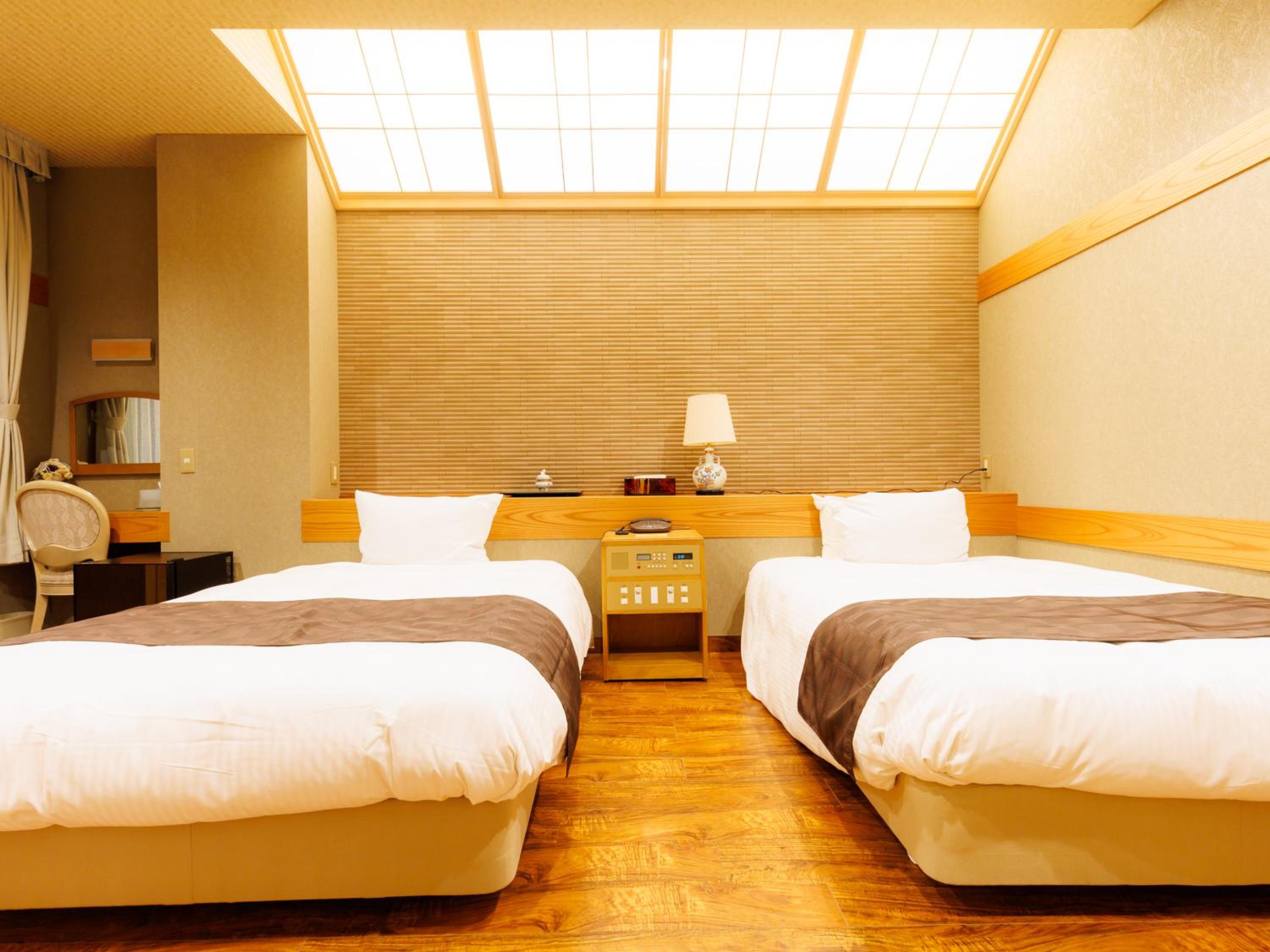Japanese-Style Suite Room with Open-Air Hot Spring bath photo 2