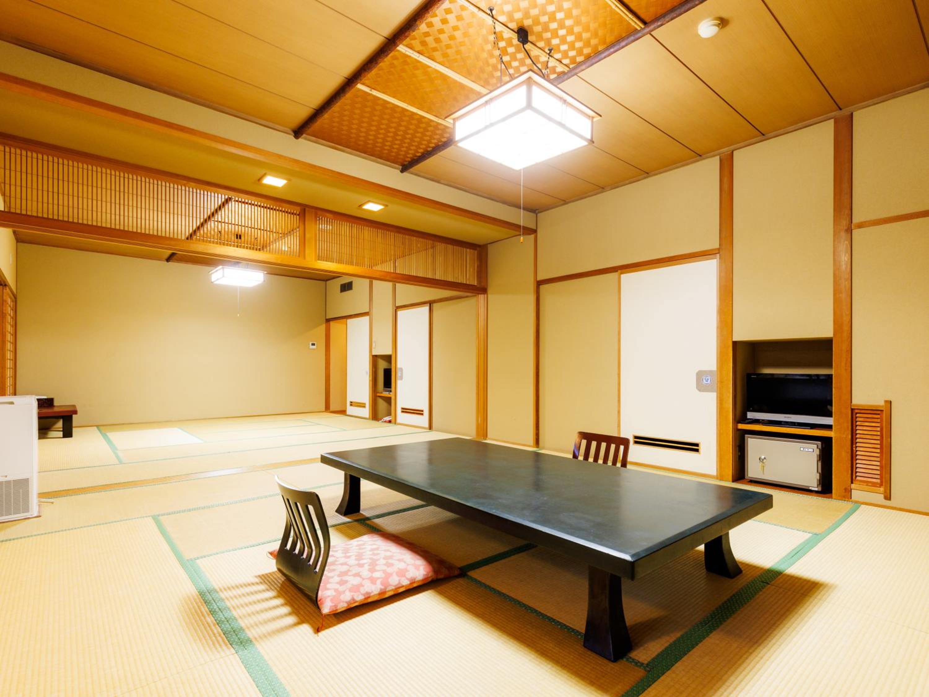 Deluxe Family Room photo 3