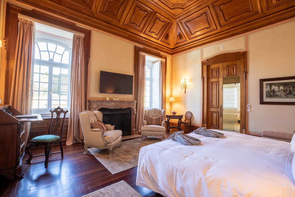 Superior Suite, Ocean View thumbnail 5