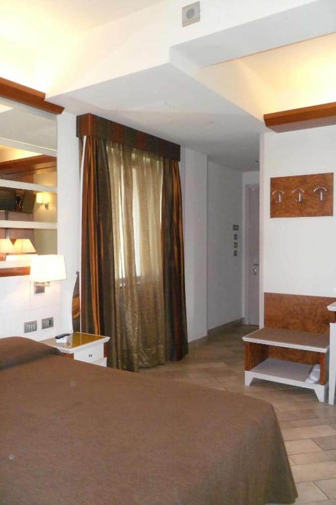Double or Twin Room photo 3