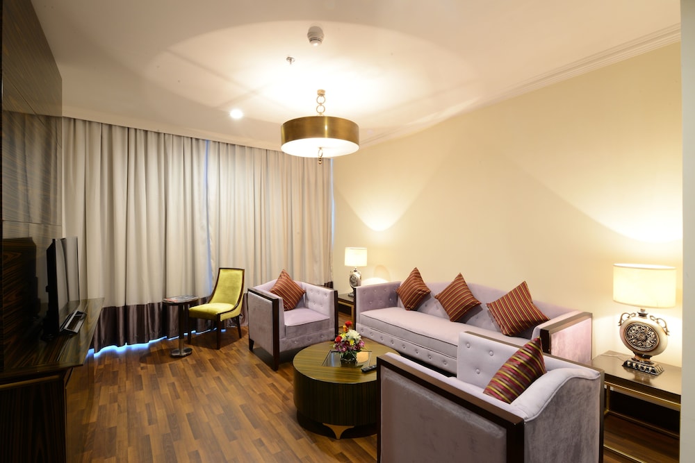 Executive Suite photo 2