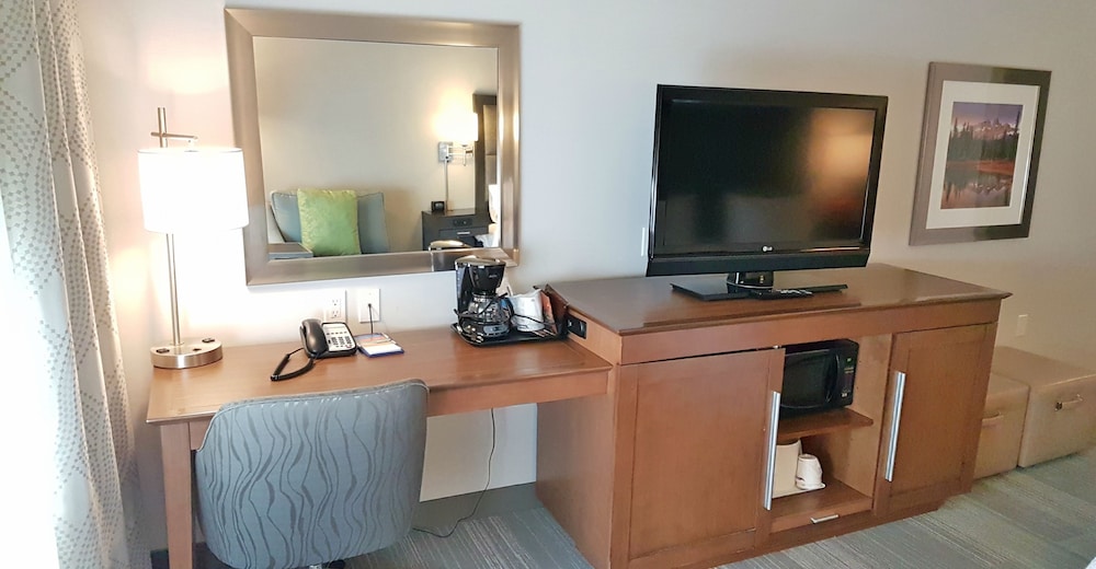 Standard Room, 1 King Bed, Accessible, Non Smoking - Photo 3