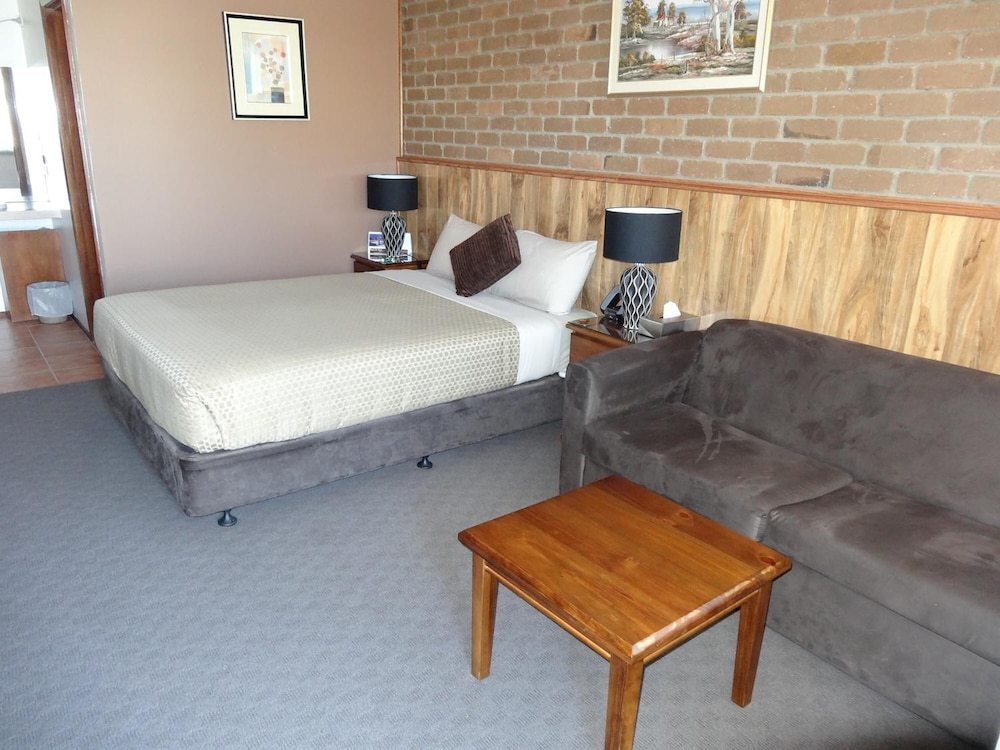 Standard Room, Non Smoking (Deluxe Ensuite Room) photo 3