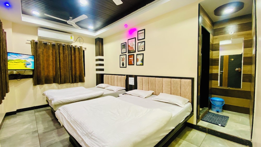 Deluxe Double Room, City View