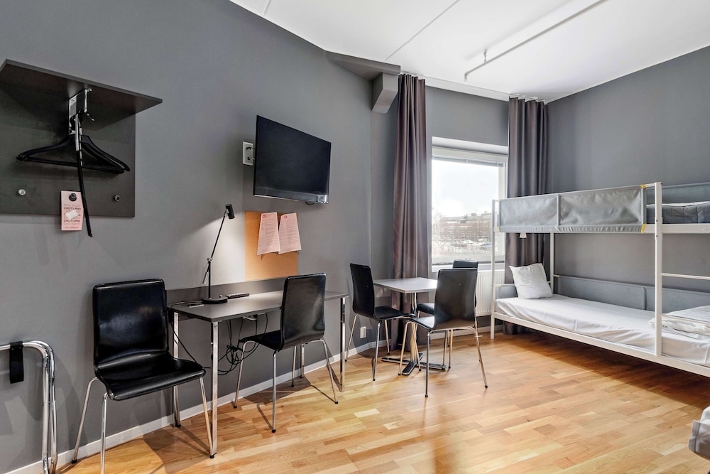 Standard Room, Multiple Beds, Non Smoking