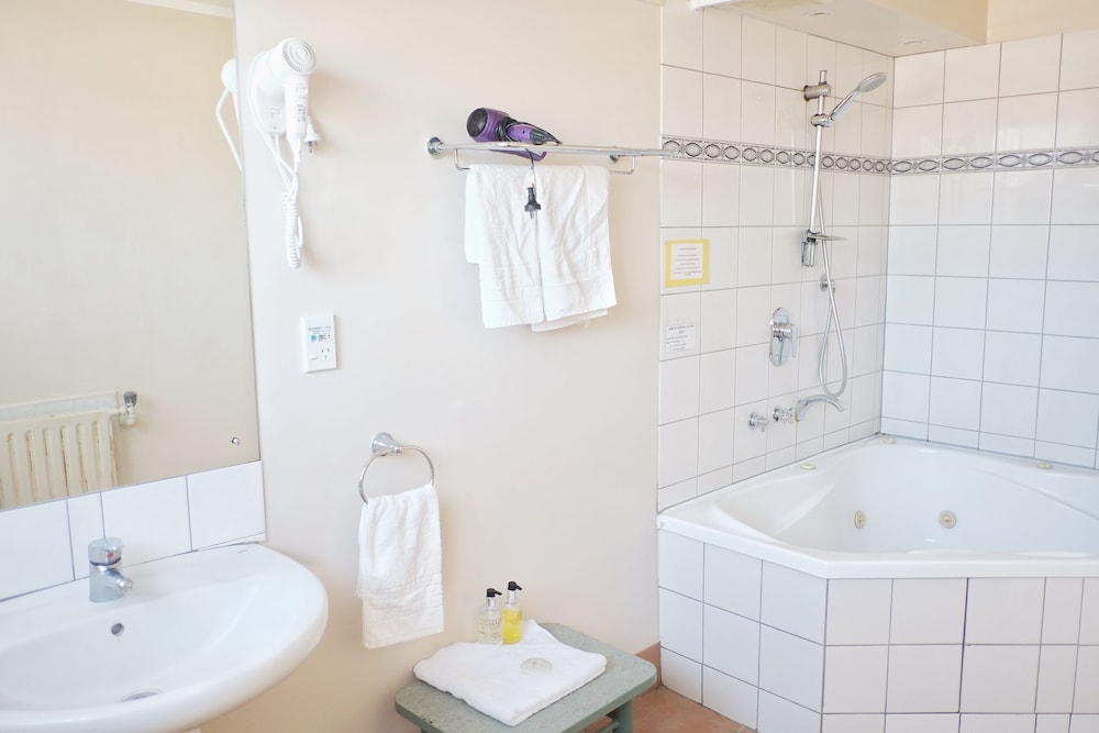 Studio With Spa Bath (1Q) photo 3