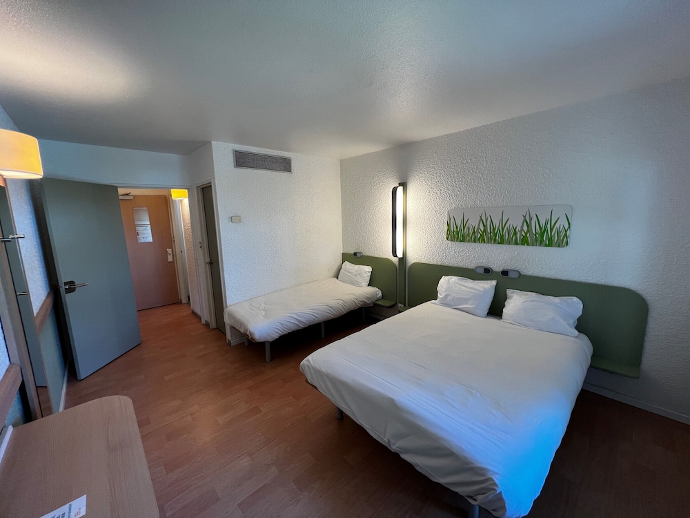 Standard Room (1-2 or 3 pers.) photo 3