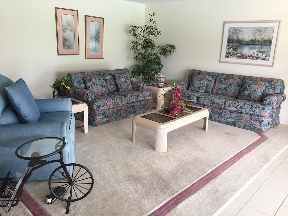 House, 3 Bedrooms photo 2
