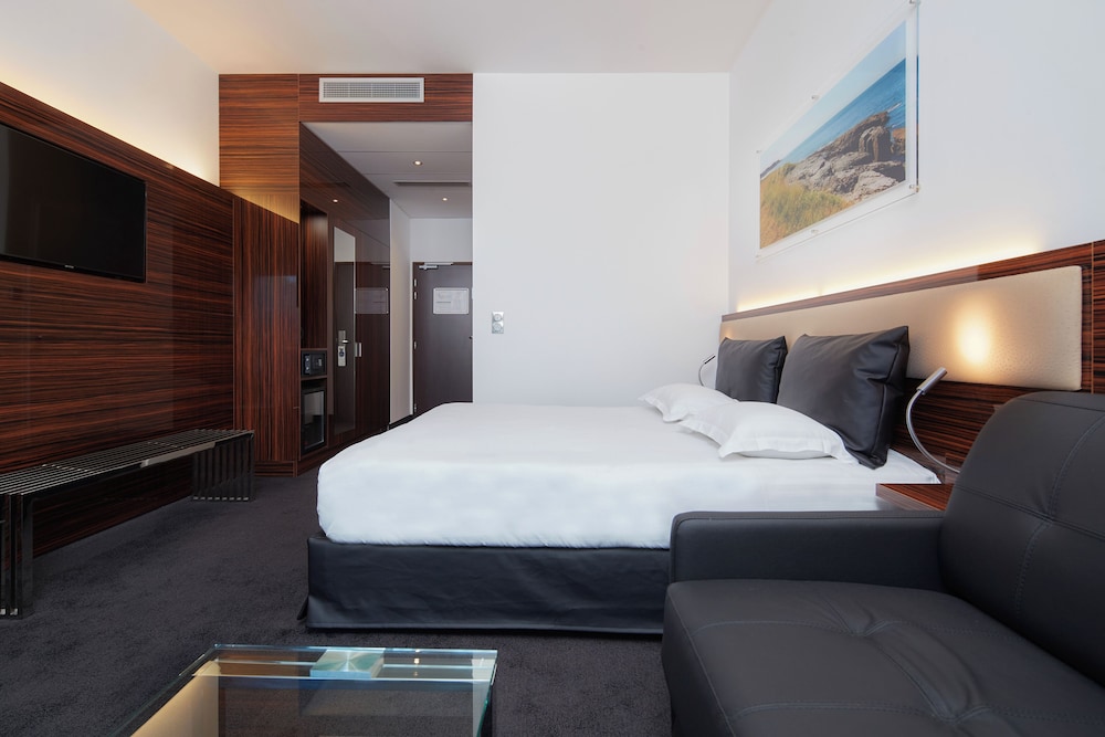 Comfort Room - Photo 1