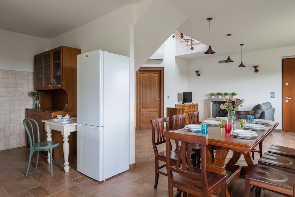 Villa photo 3