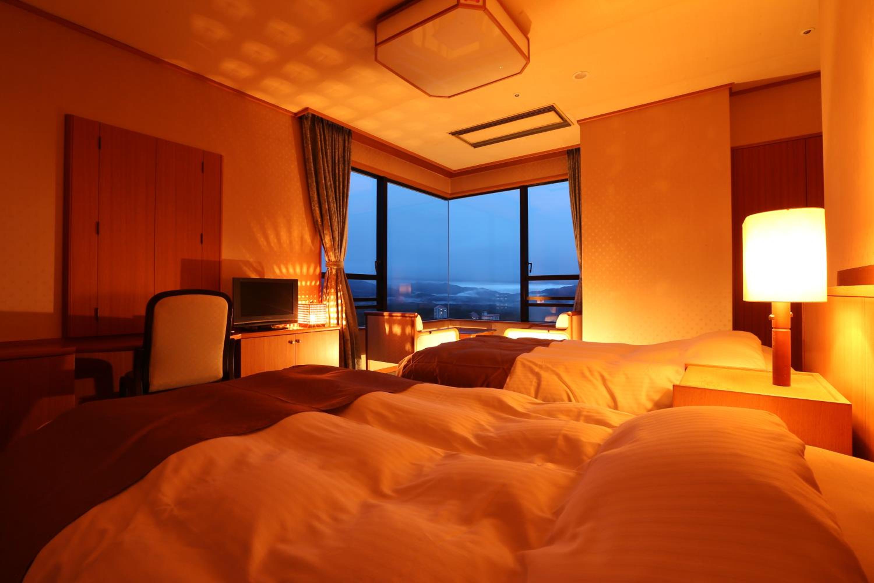 Suite with Mountain View photo 3