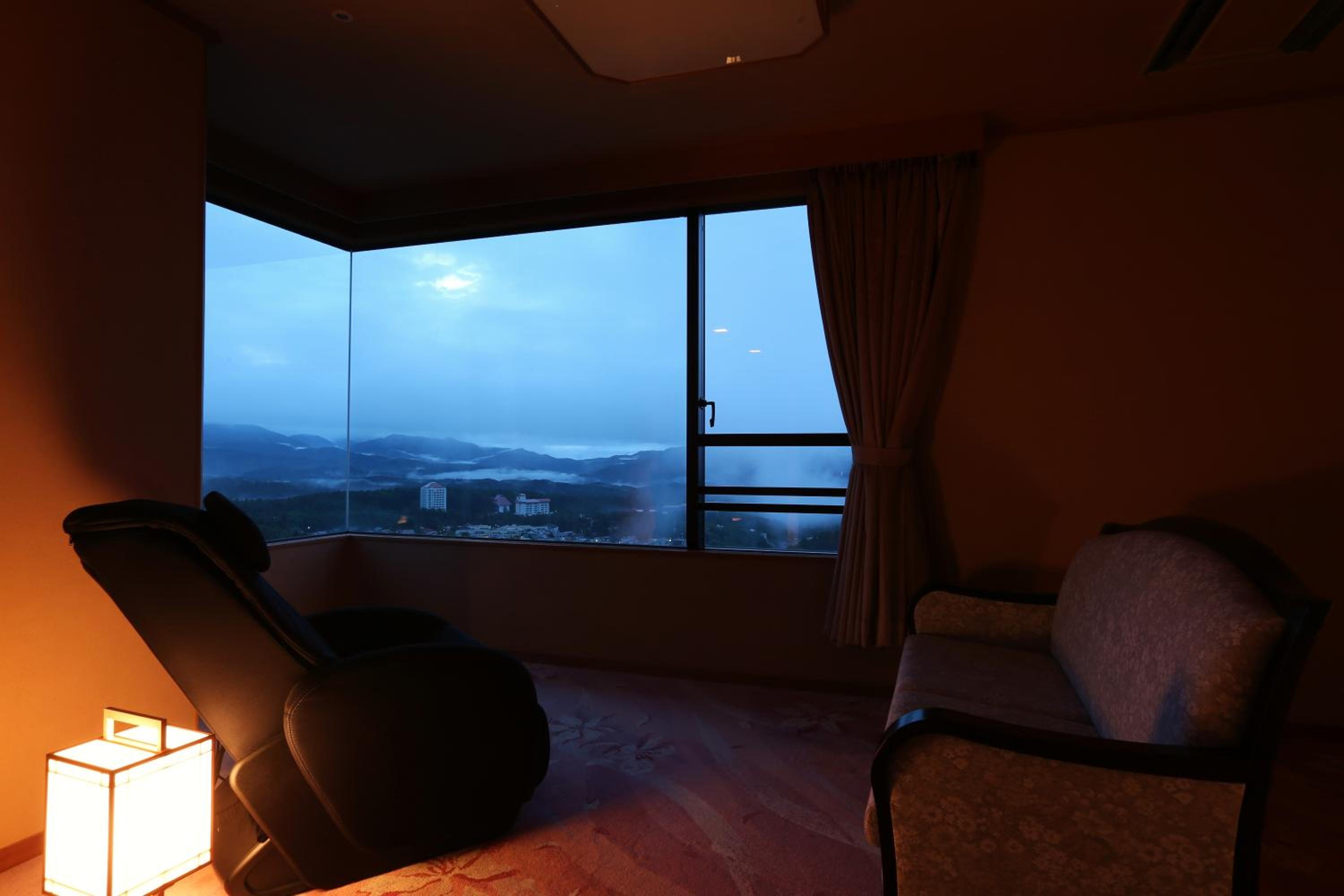 Suite with Mountain View photo 2