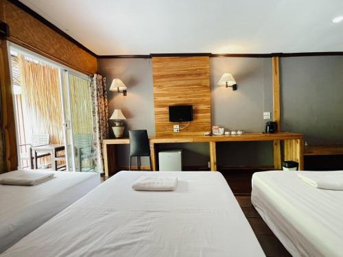 Standard Raft Room with River View (3 Adults)