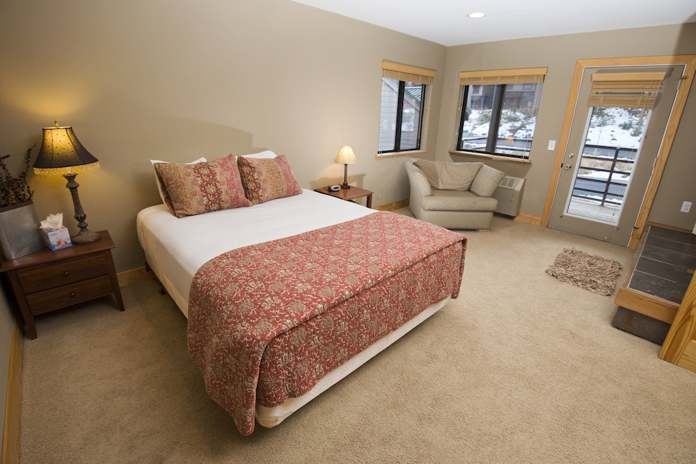 Room, 1 Bedroom (Meadows Region, 1 Bath)