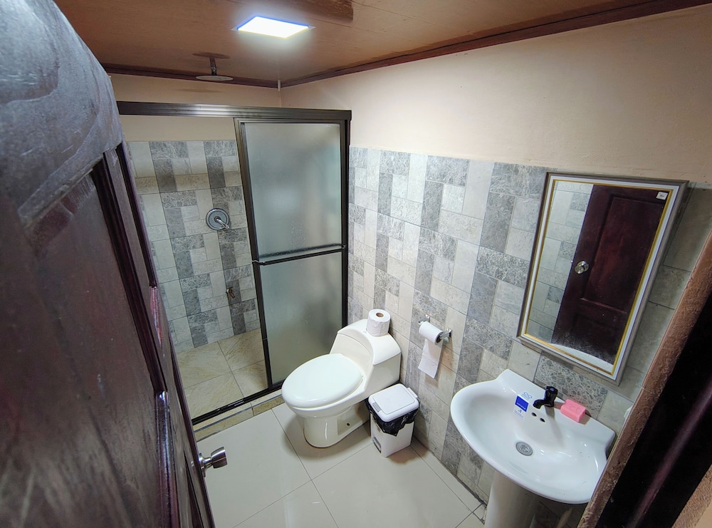 Standard Triple Room (4) photo 3