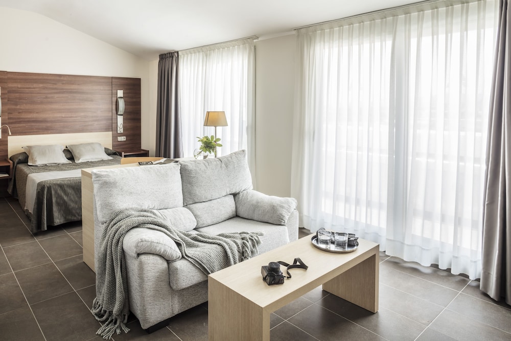 Junior Suite (2 adults) - Photo 4