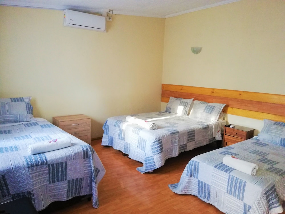 Family Room, Multiple Beds, Non Smoking photo 3