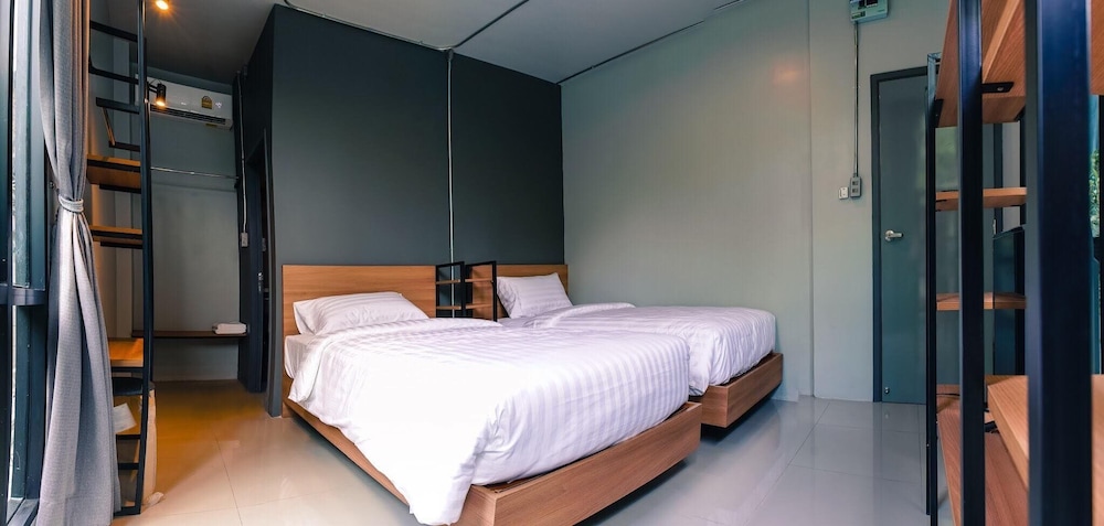 Deluxe Twin Room photo 3