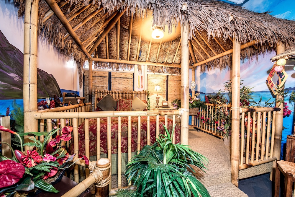 Room (Hawaiian Hideaway) - Photo 5