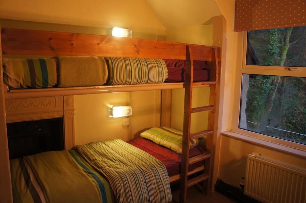 Bed in 8-Bed Mixed Dormitory photo 1